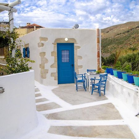 Trigono Traditional House Kalivianí エクステリア 写真